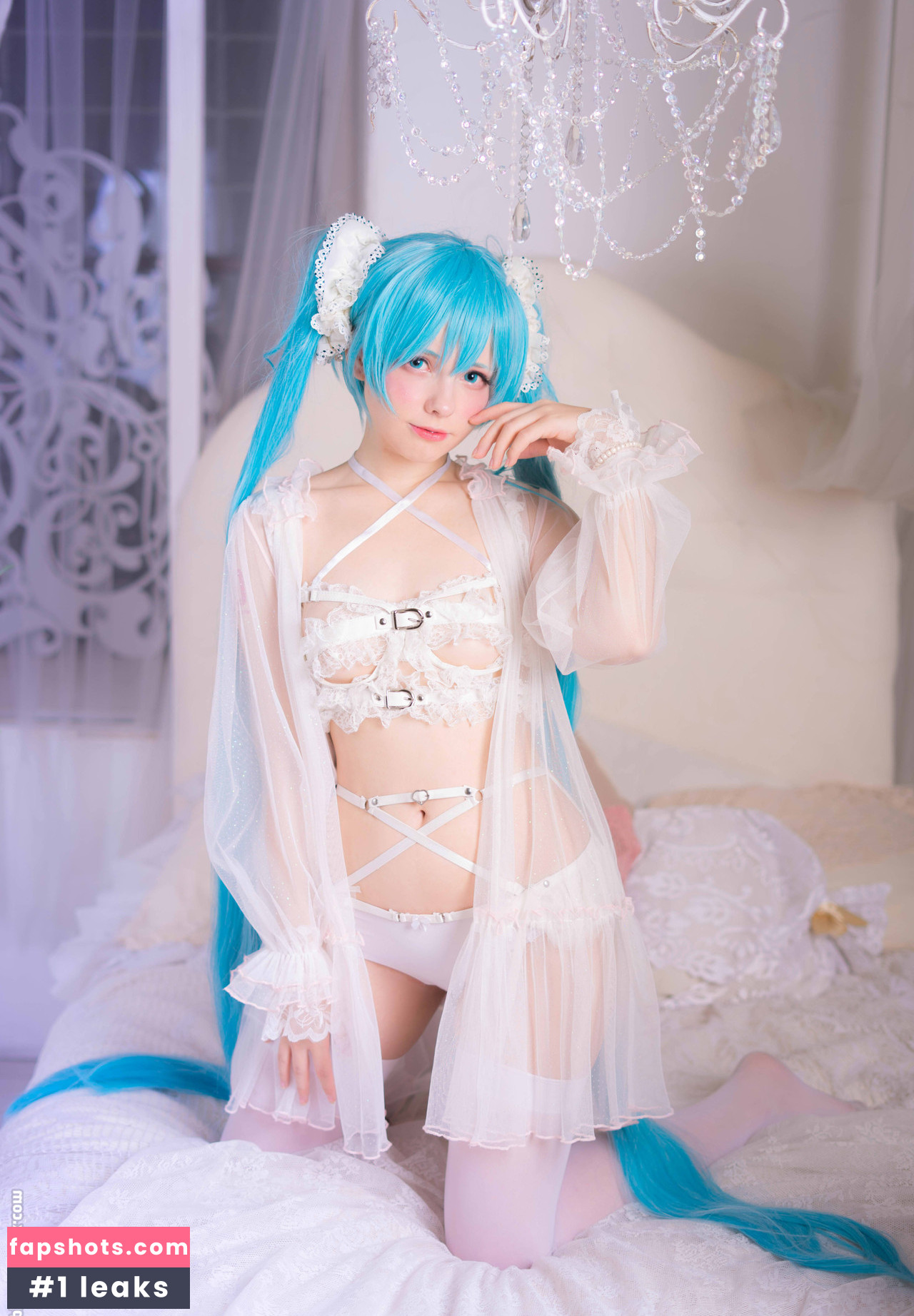 Saya Scarlet gallery photo #149