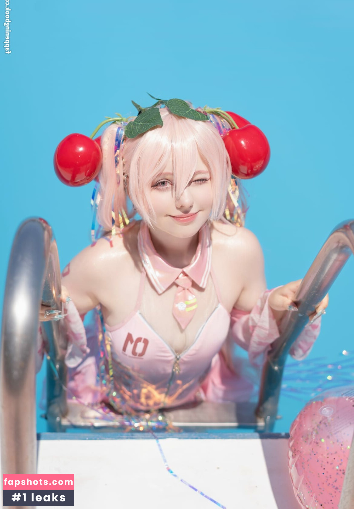 Saya Scarlet gallery photo #24