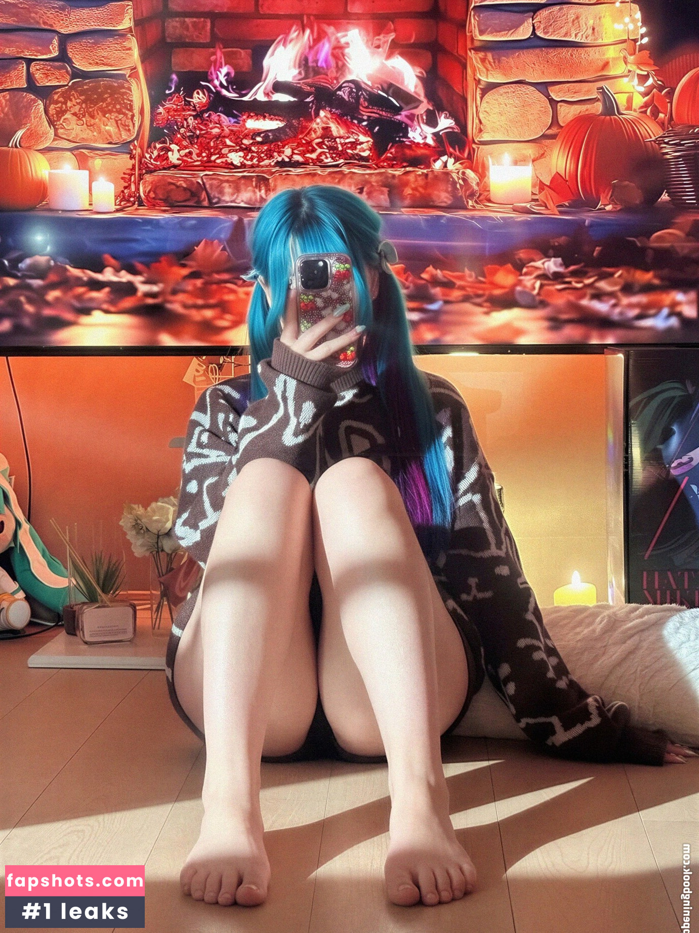 Saya Scarlet gallery photo #4