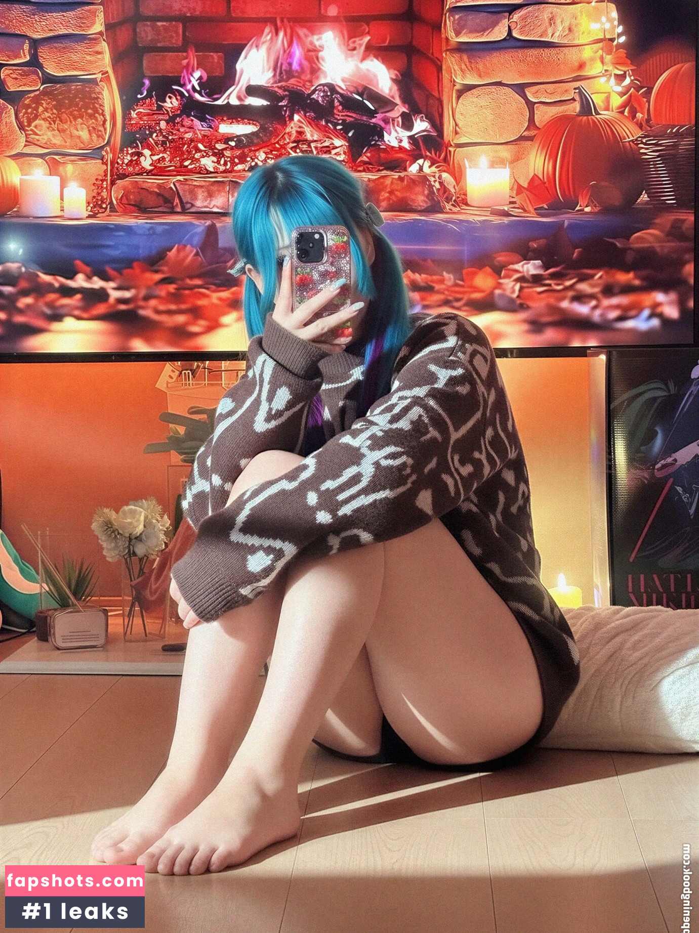 Saya Scarlet gallery photo #5