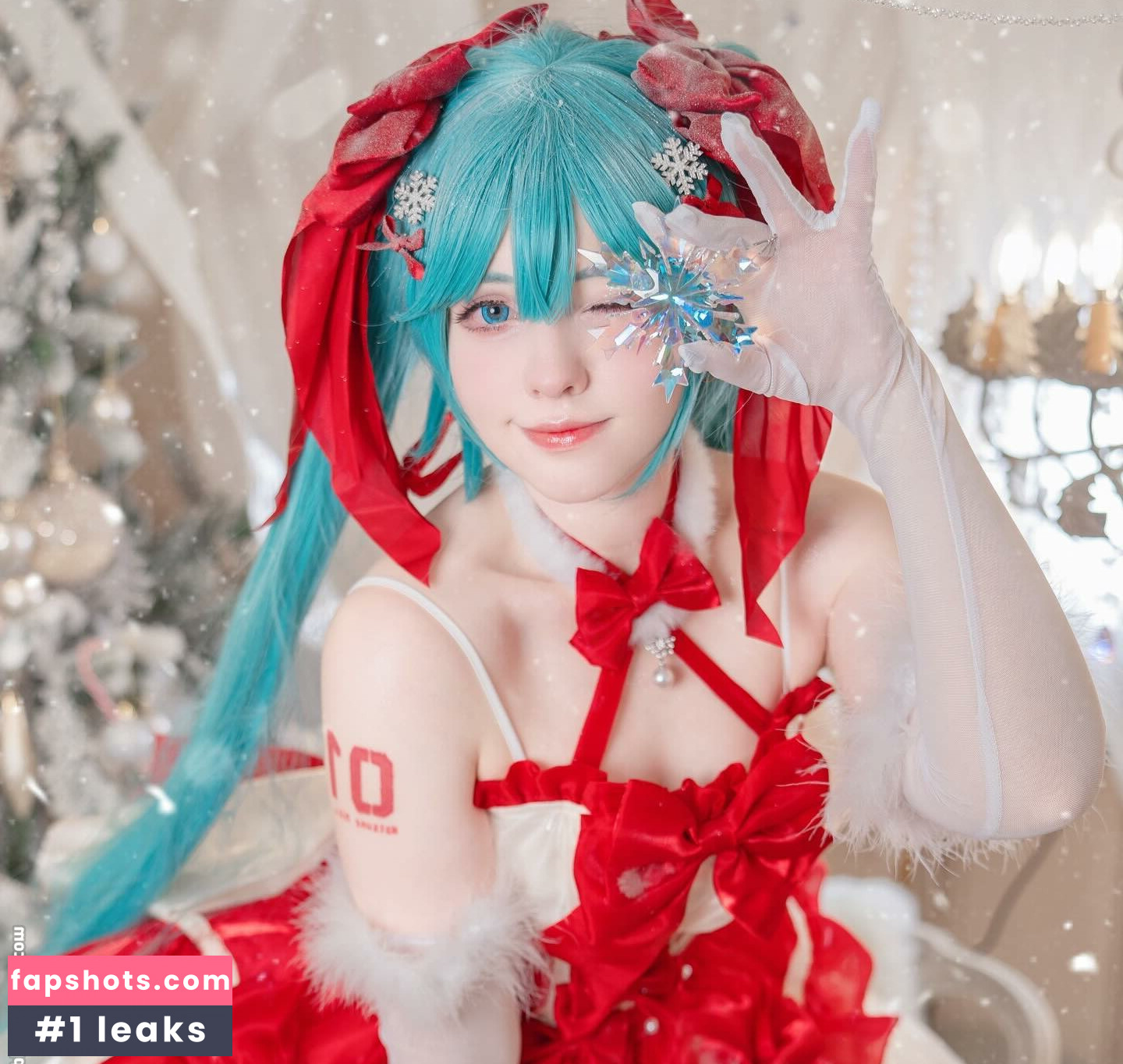 Saya Scarlet gallery photo #46