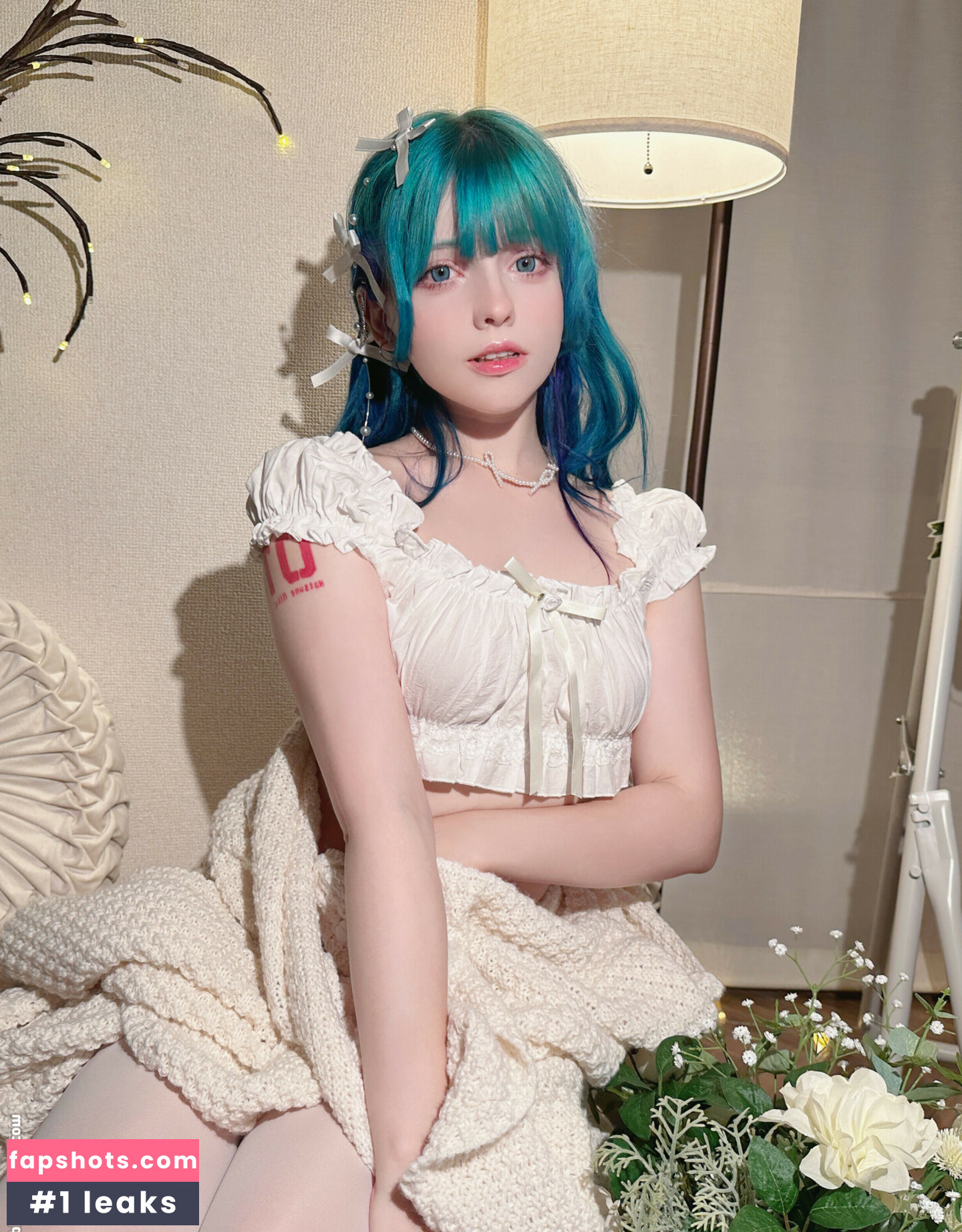 Saya Scarlet gallery photo #54