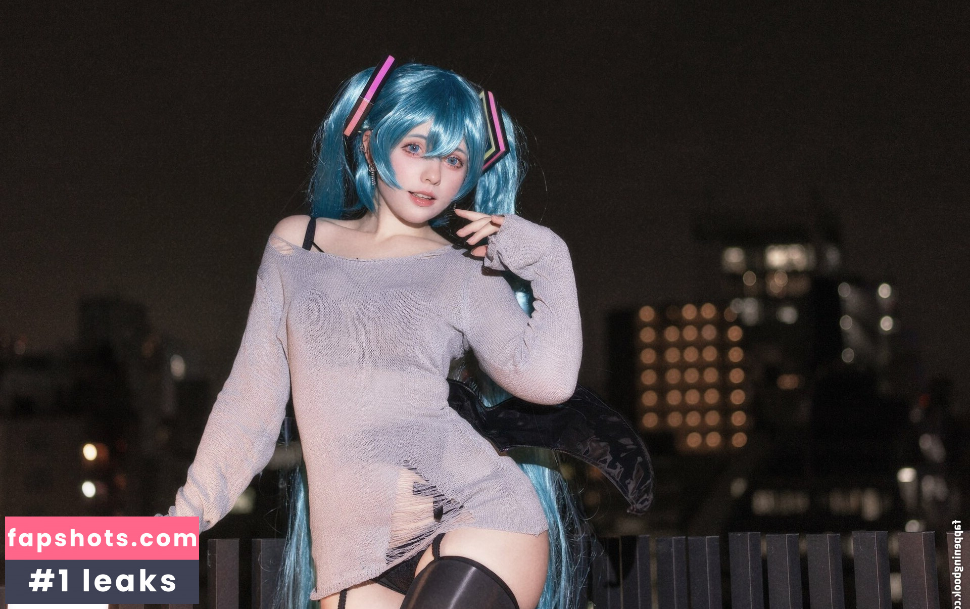 Saya Scarlet gallery photo #74