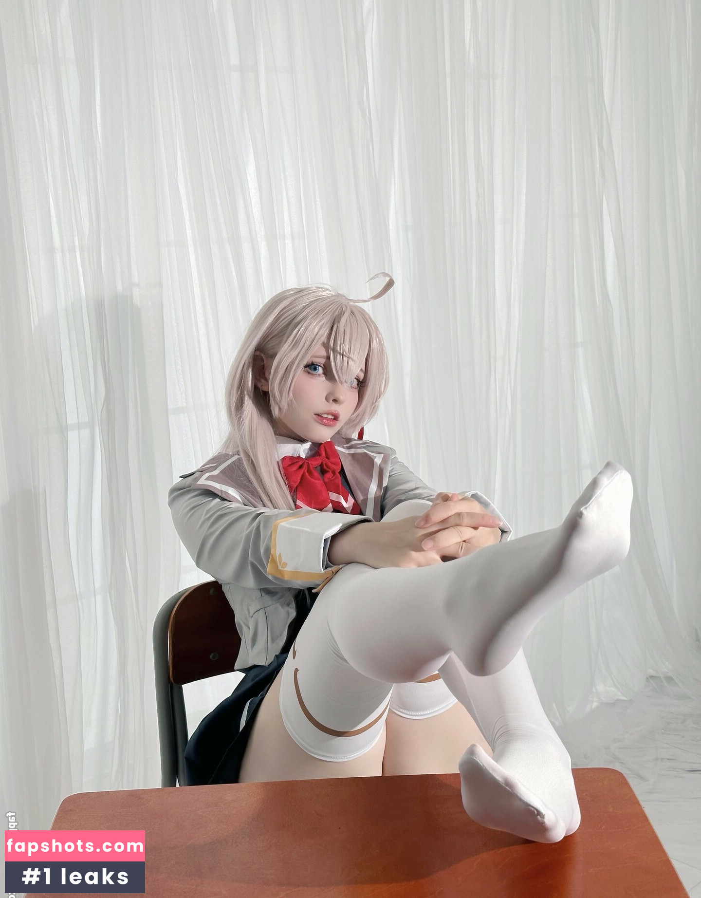 Saya Scarlet gallery photo #77