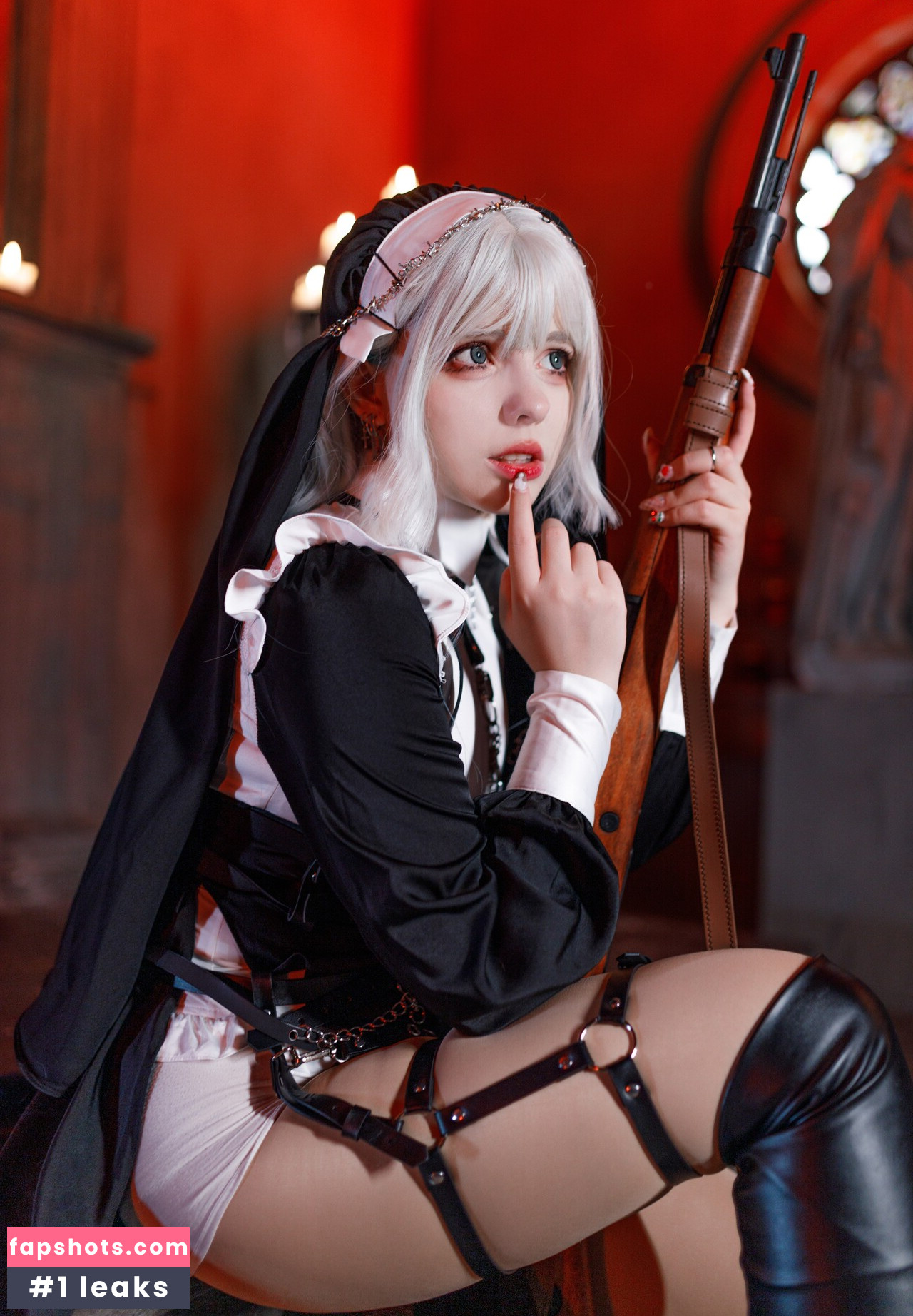 Saya Scarlet gallery photo #96