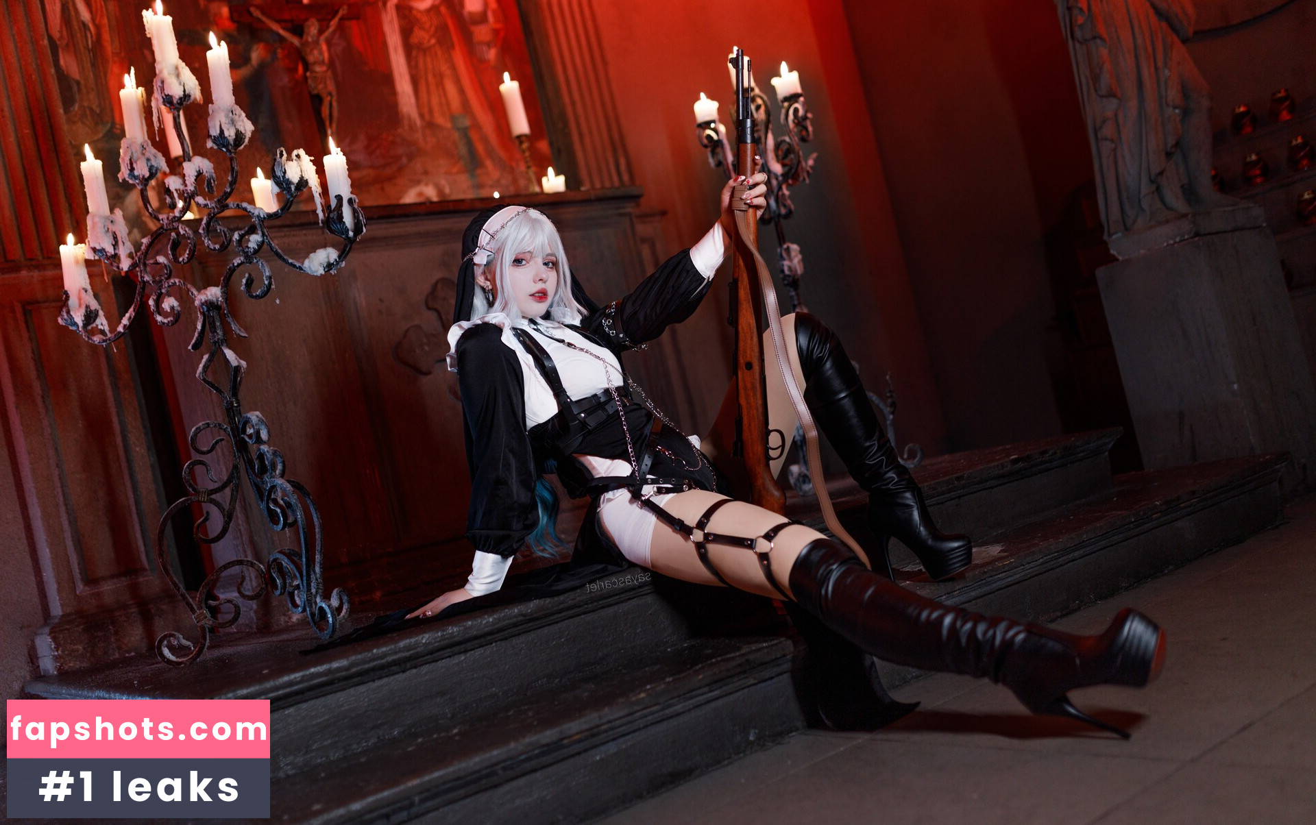 Saya Scarlet gallery photo #98