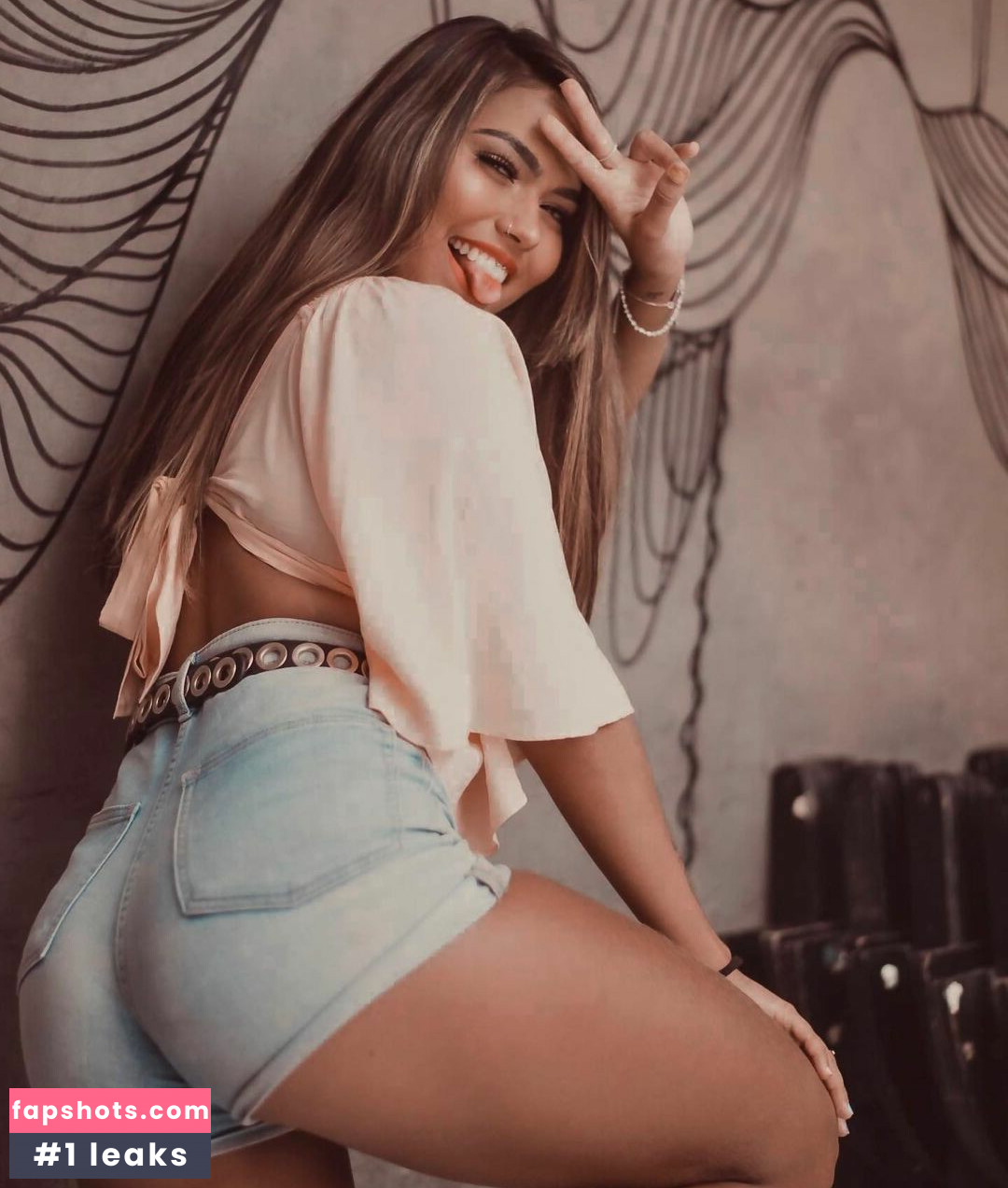 Sayuri gallery photo #13