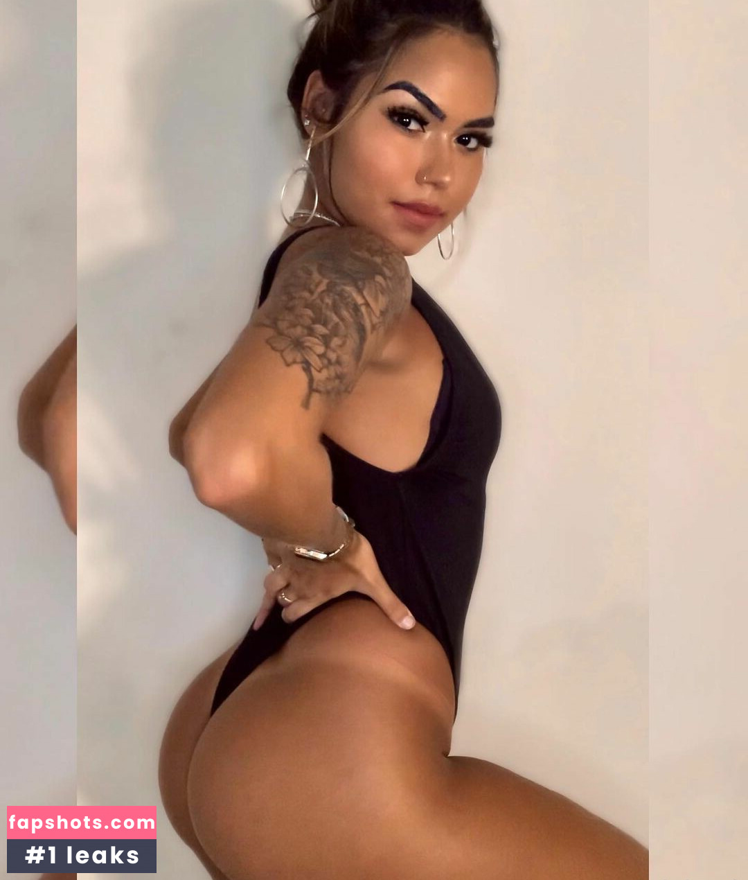 Sayuri gallery photo #16