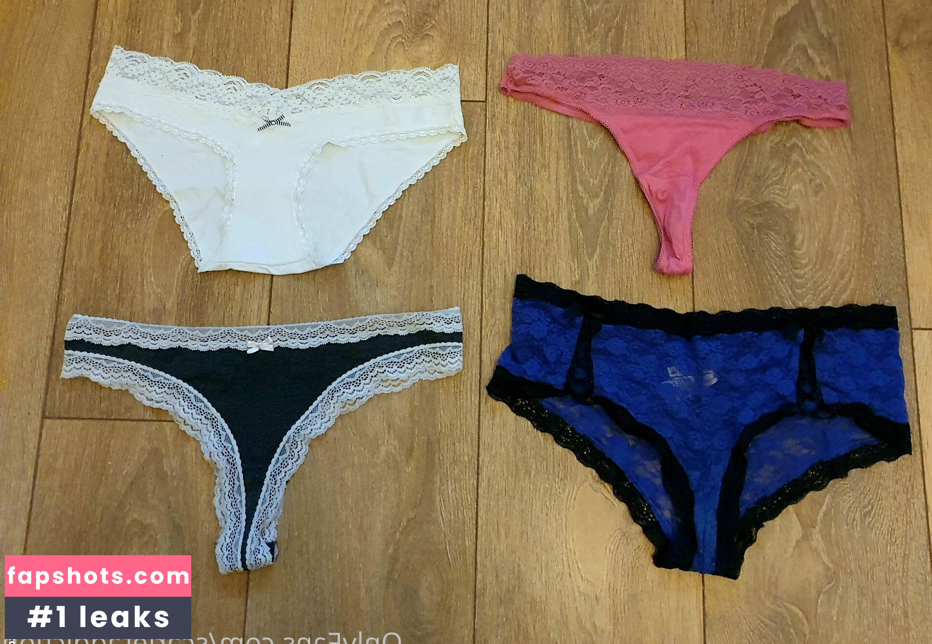 scarletaddiction gallery photo #3