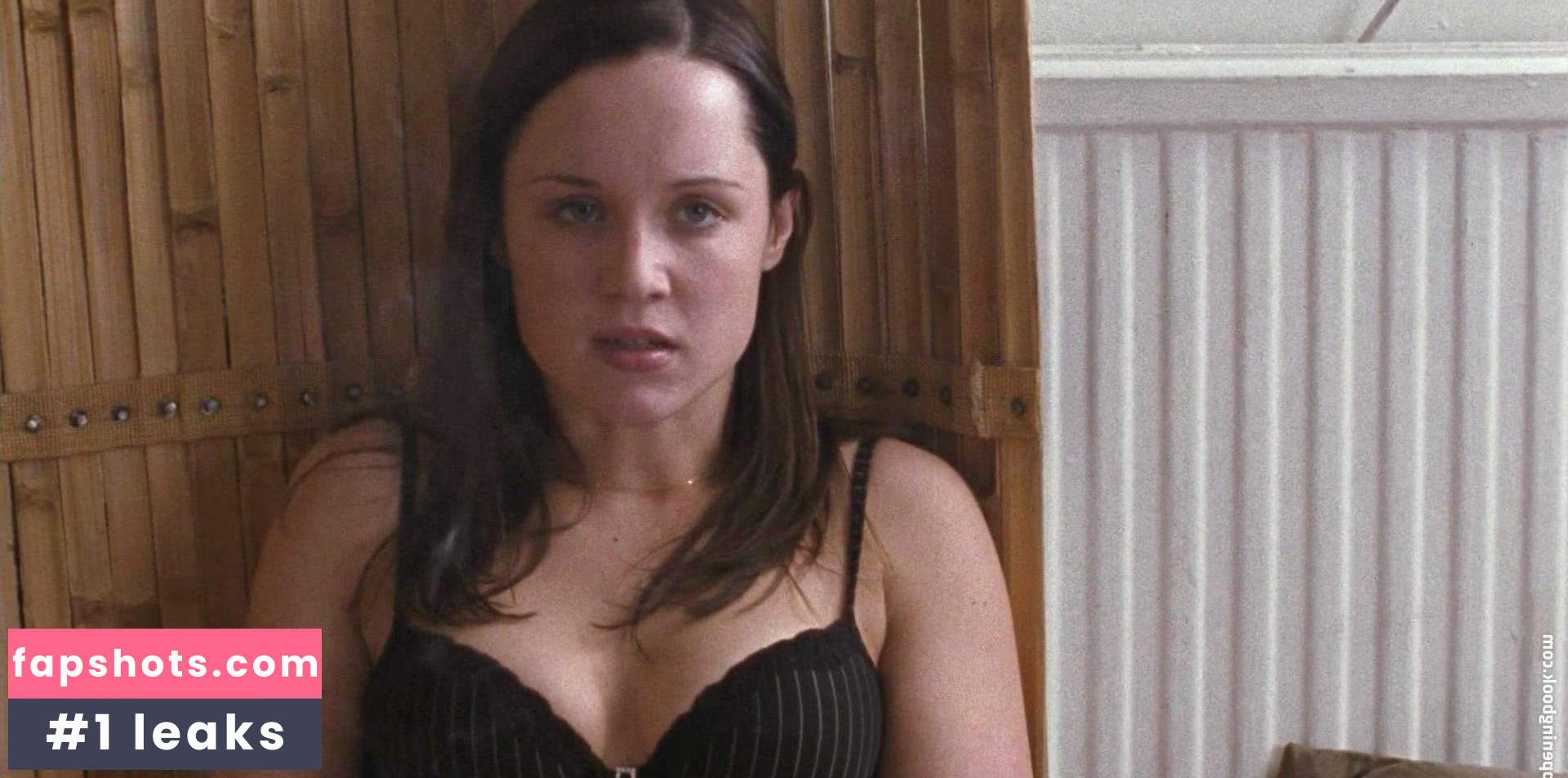 Scarlett Alice Johnson gallery photo #3