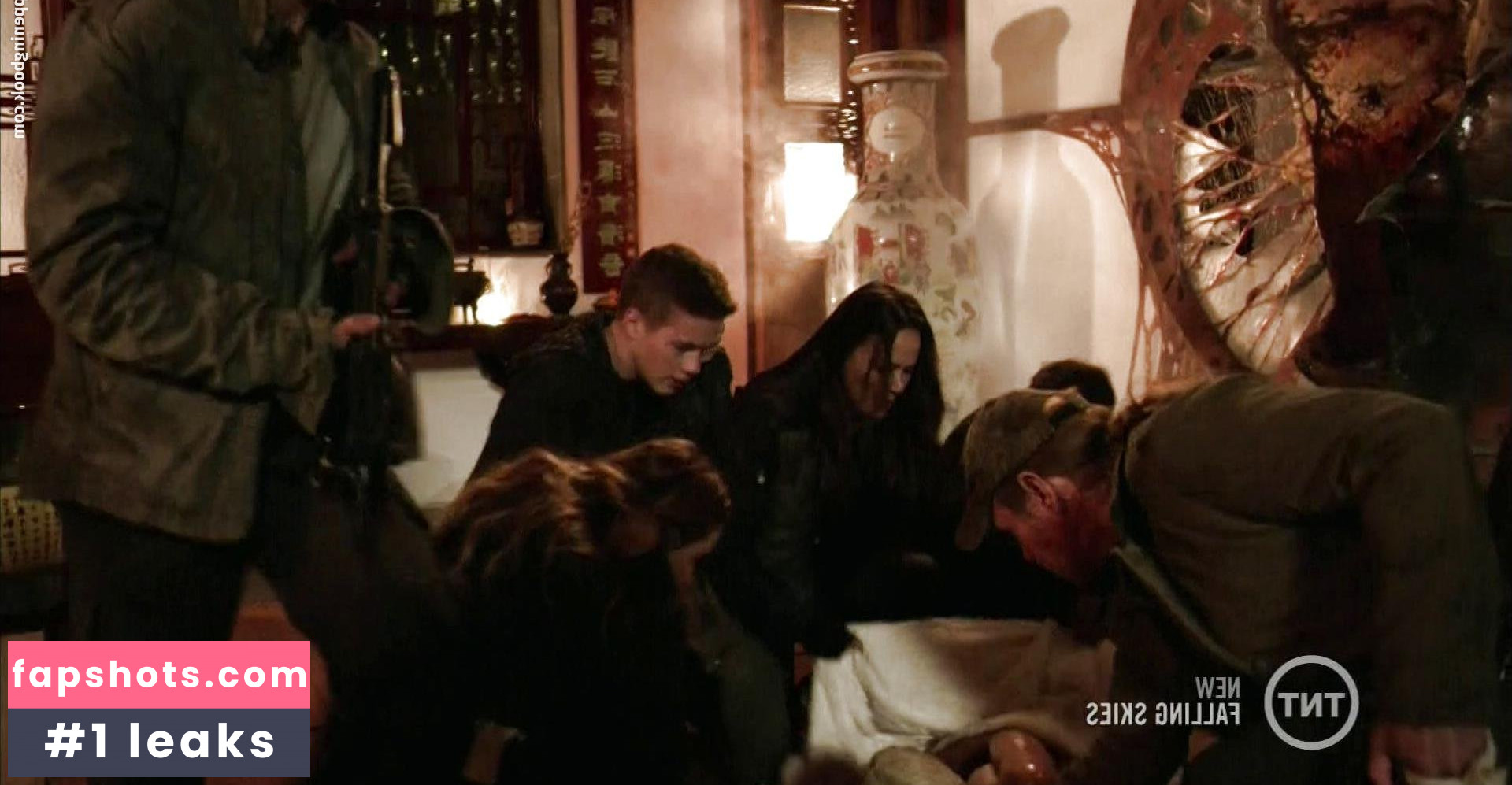 Scarlett Byrne gallery photo #23