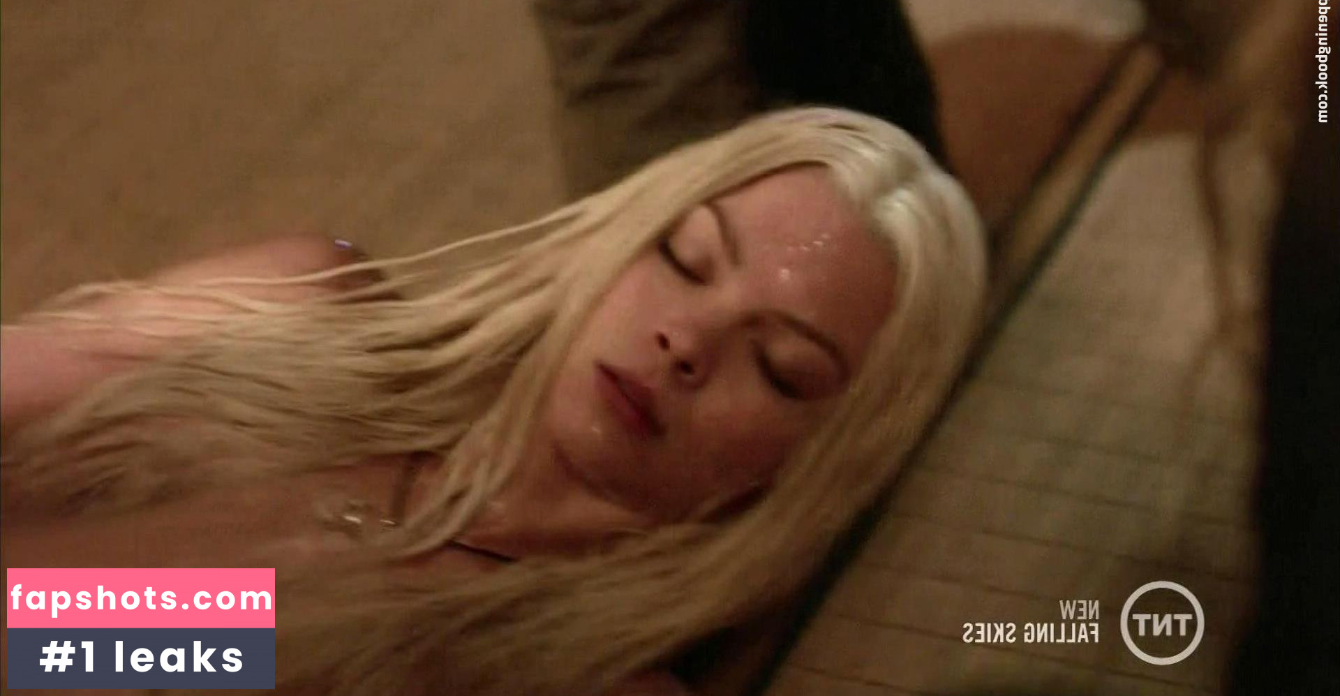 Scarlett Byrne gallery photo #24