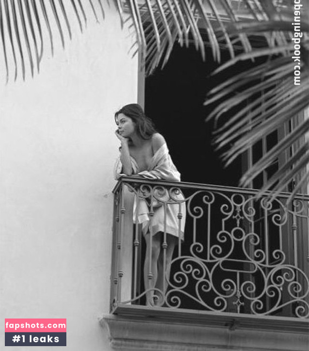 Scarlett Byrne gallery photo #38