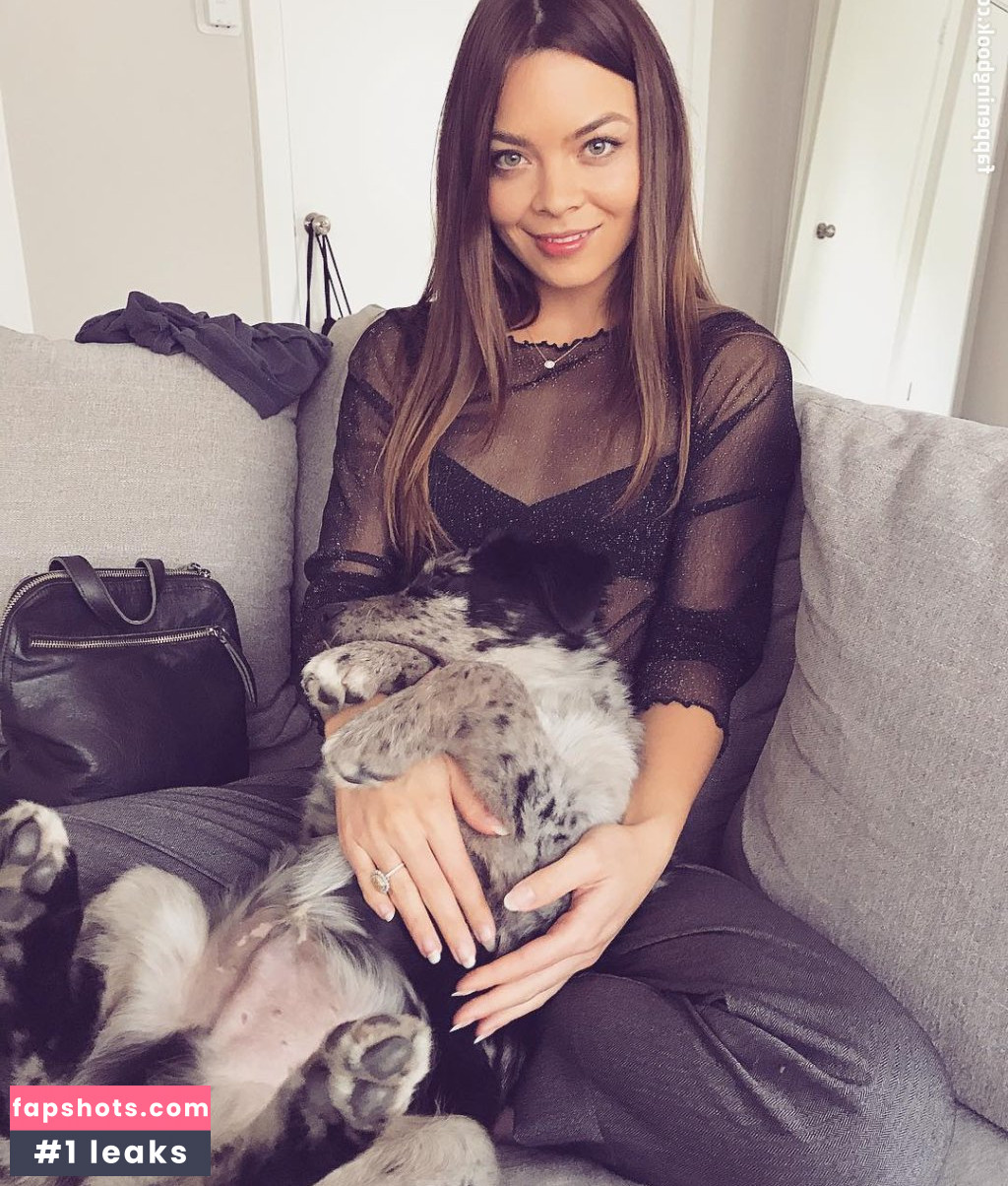 Scarlett Byrne gallery photo #53