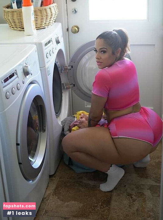 Scarlett Cakez gallery photo #4