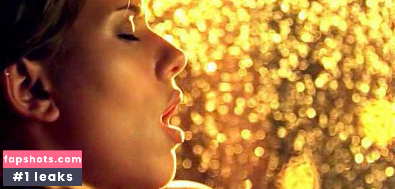 Scarlett Johansson gallery photo #1095