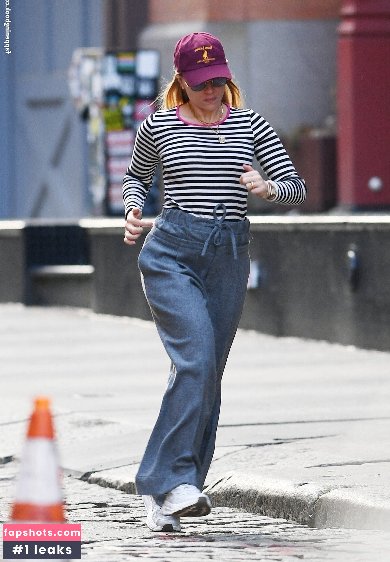 Scarlett Johansson gallery photo #269