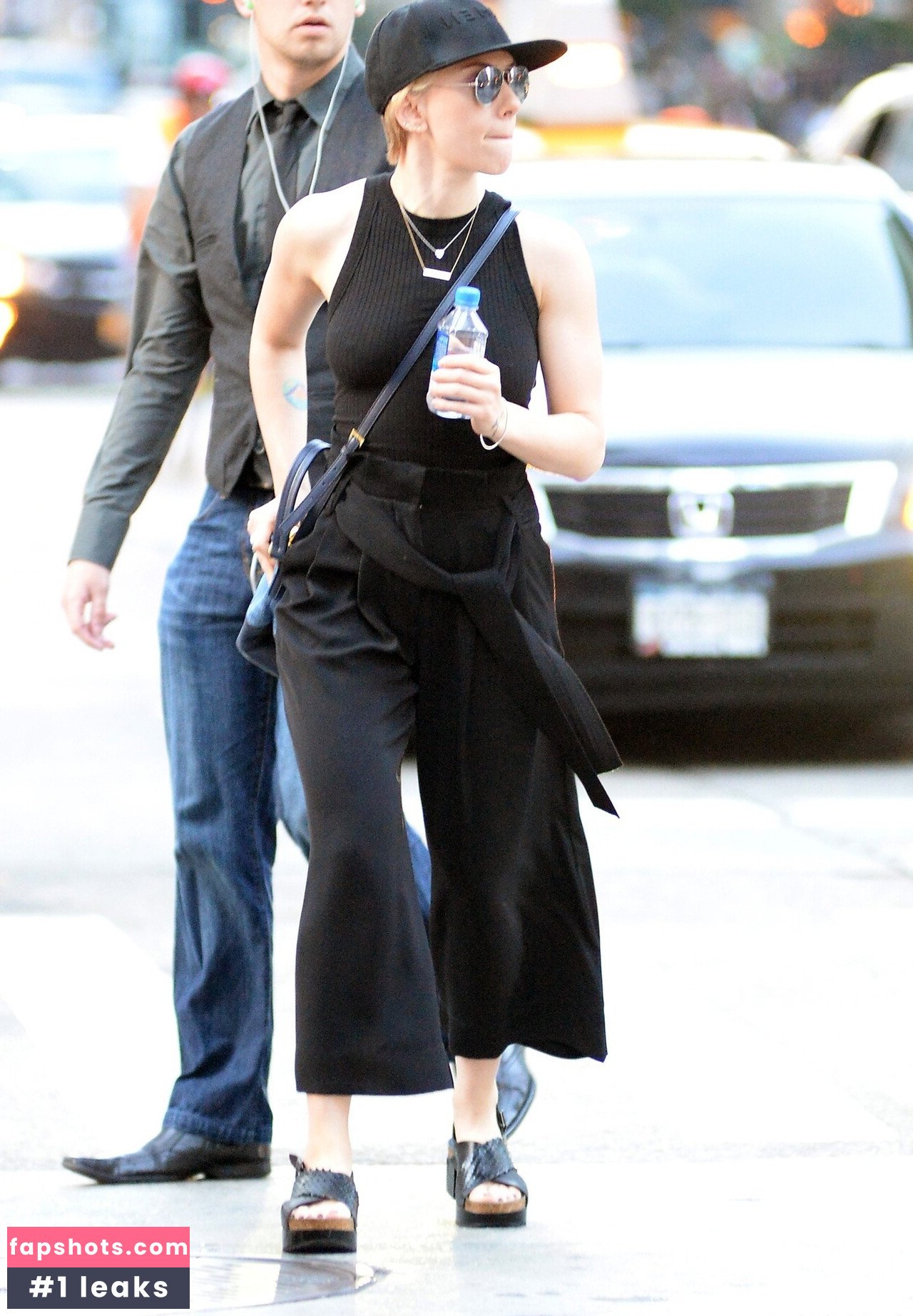 Scarlett Johansson gallery photo #403