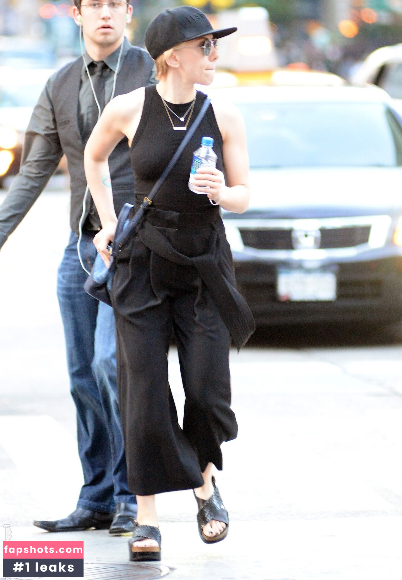 Scarlett Johansson gallery photo #405