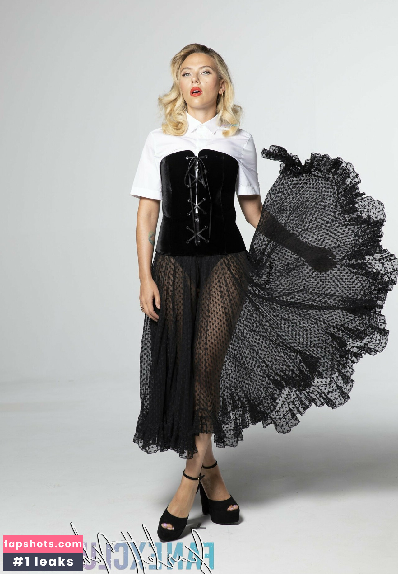 Scarlett Johansson gallery photo #596