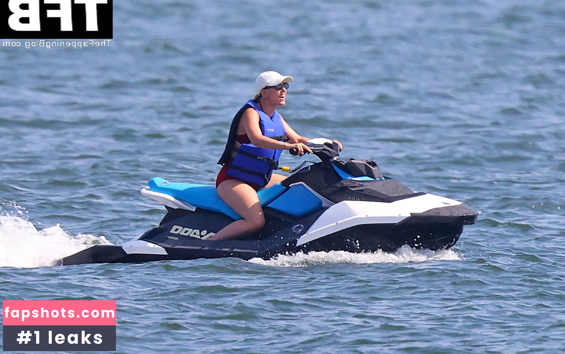 Scarlett Johansson gallery photo #875