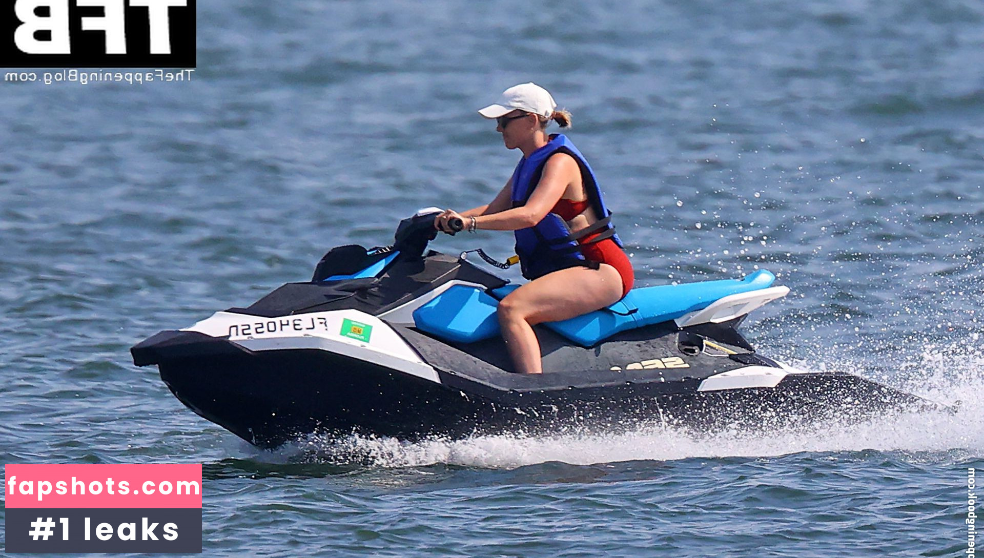 Scarlett Johansson gallery photo #879