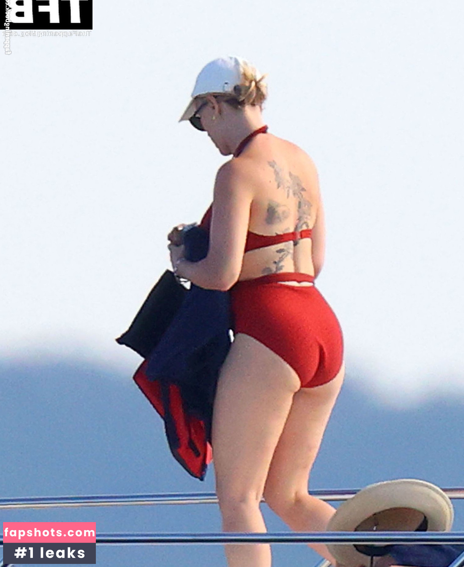 Scarlett Johansson gallery photo #896