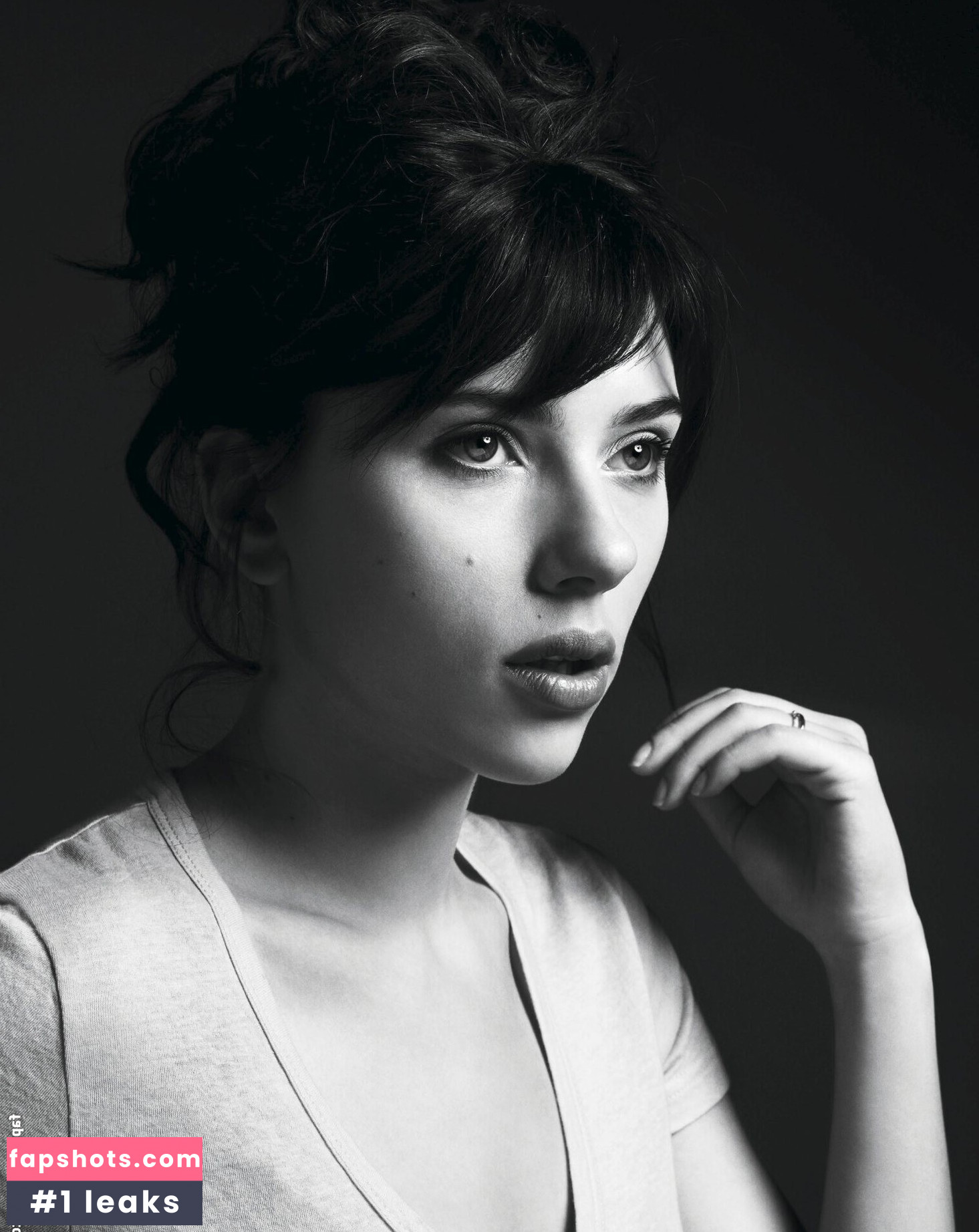 Scarlett Johansson gallery photo #913