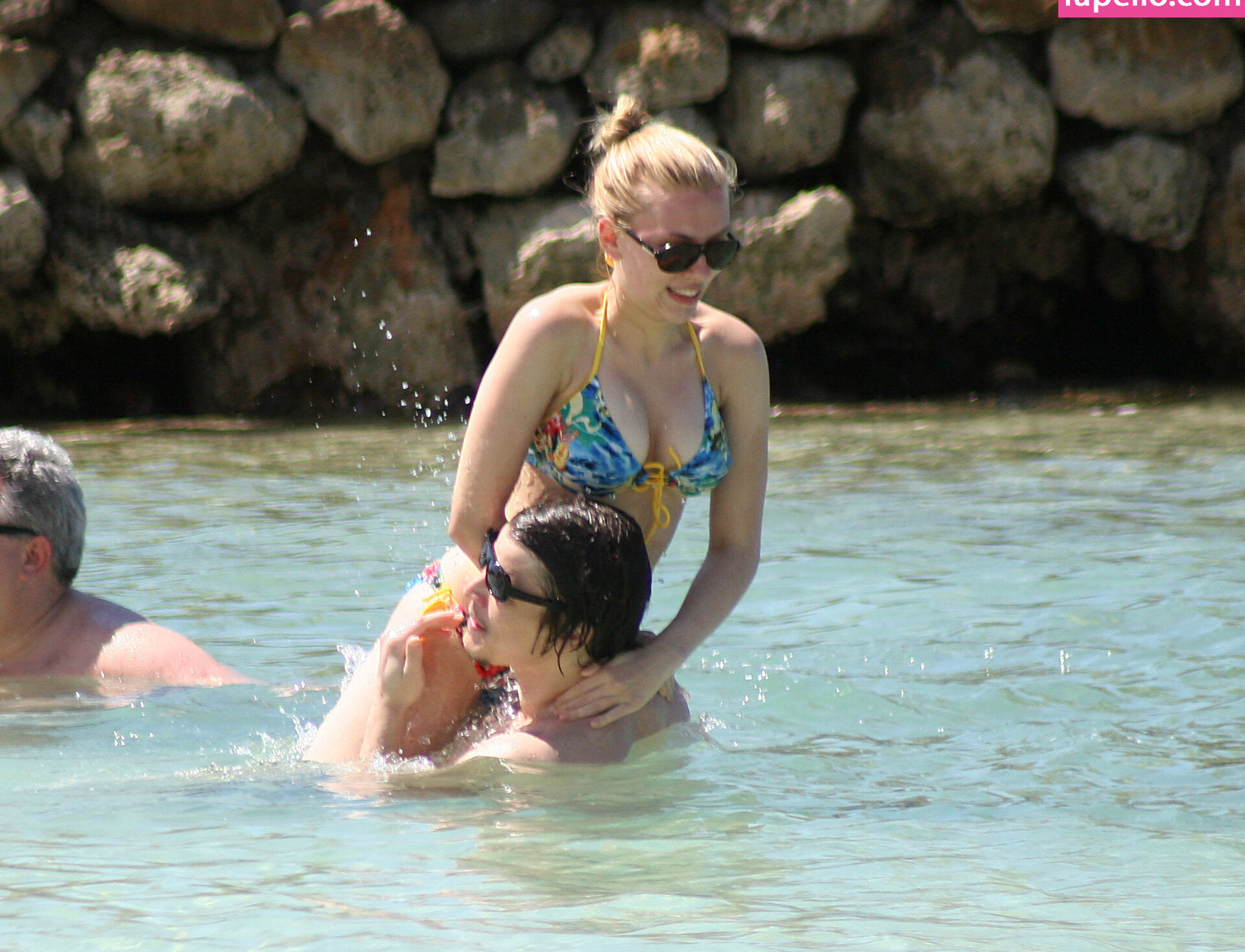 scarlett-johansson gallery photo #1303