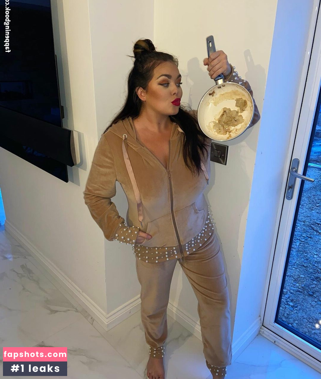 Scarlett Moffatt Nude Leaks OnlyFans Photos #12 - LeakJerk