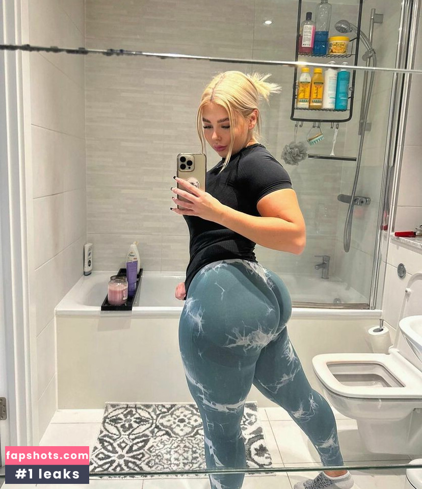 Scarlett Nude Leaks OnlyFans Photos #25 - LeakJerk