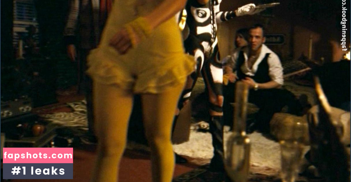 Scarlett Schwarze gallery photo #5