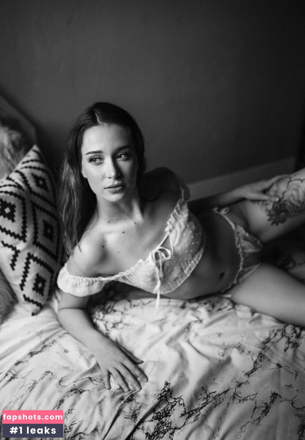 scarlett_vera Nude Leaks OnlyFans Photos #21 - LeakJerk