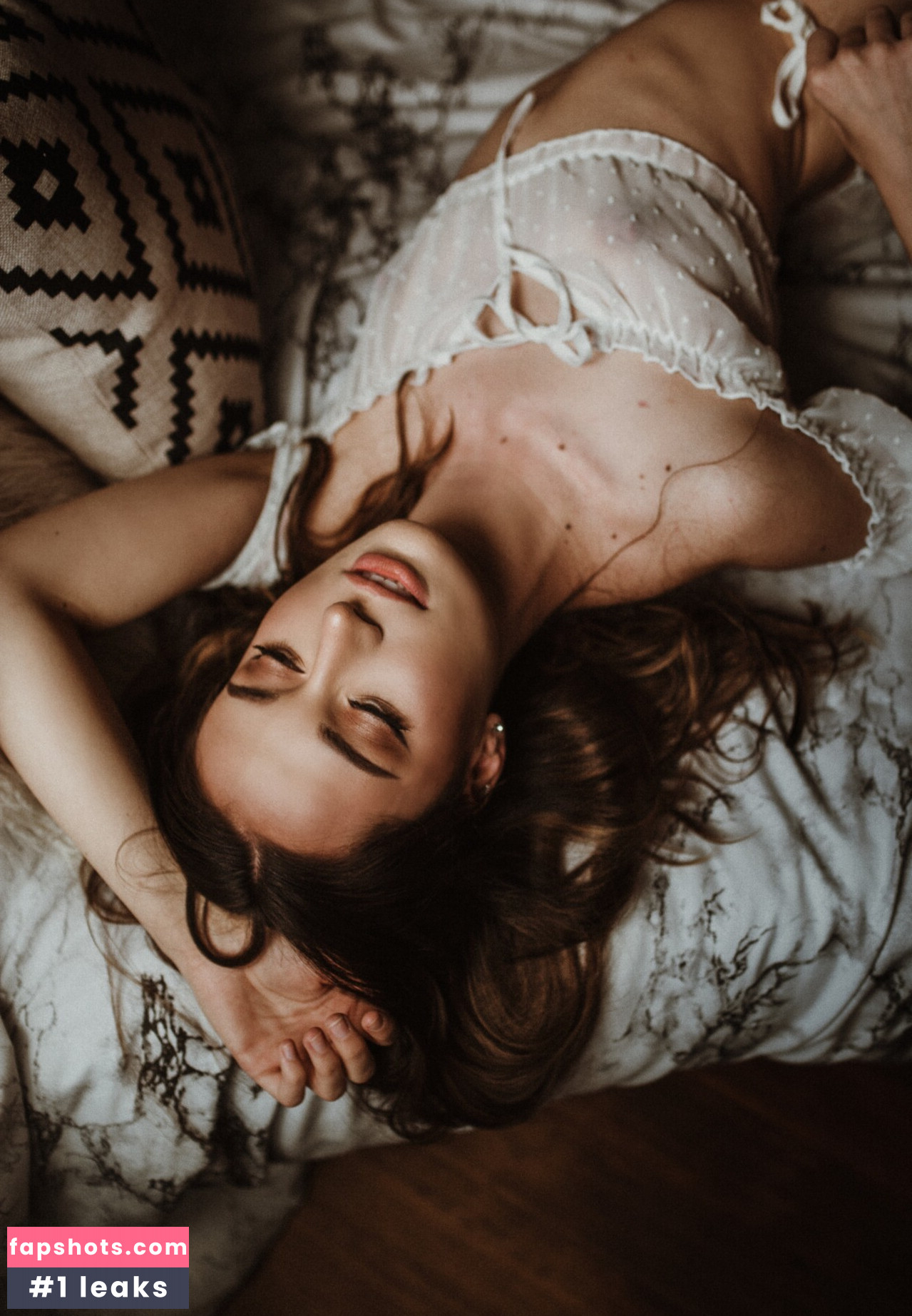 scarlett_vera Nude Leaks OnlyFans Photos #5 - LeakJerk