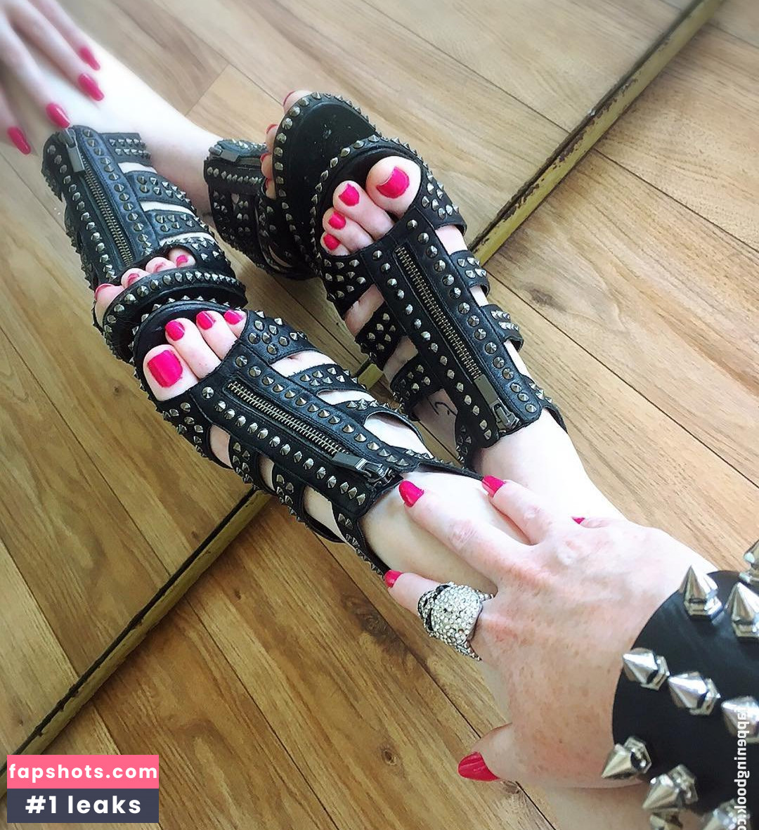 Scarlett Vixxen gallery photo #35