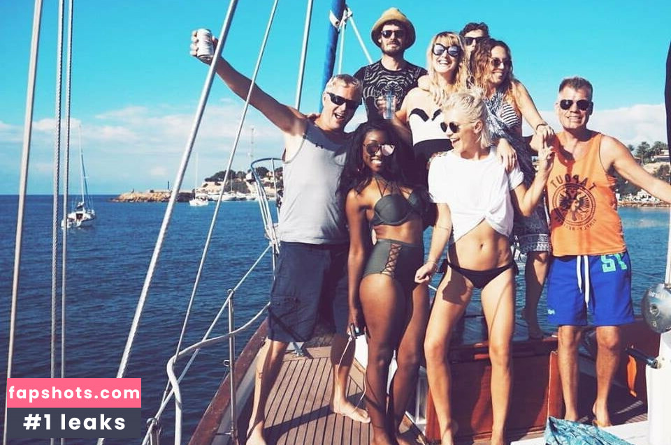 Scarlette Douglas Nude Leaks OnlyFans Photos #16 - Fapshots