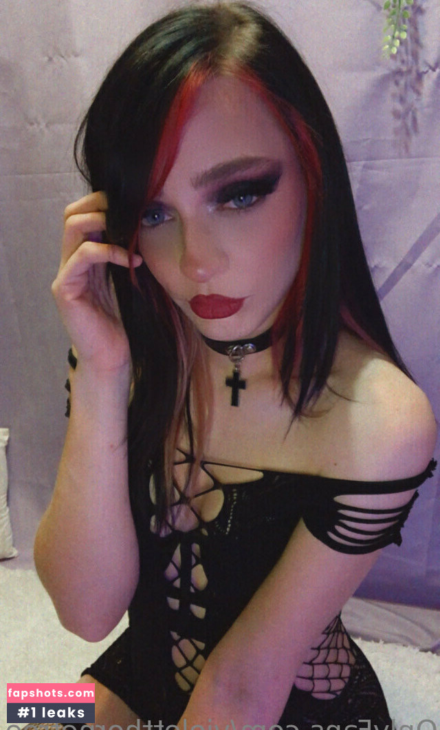 scarletthornefree gallery photo #16