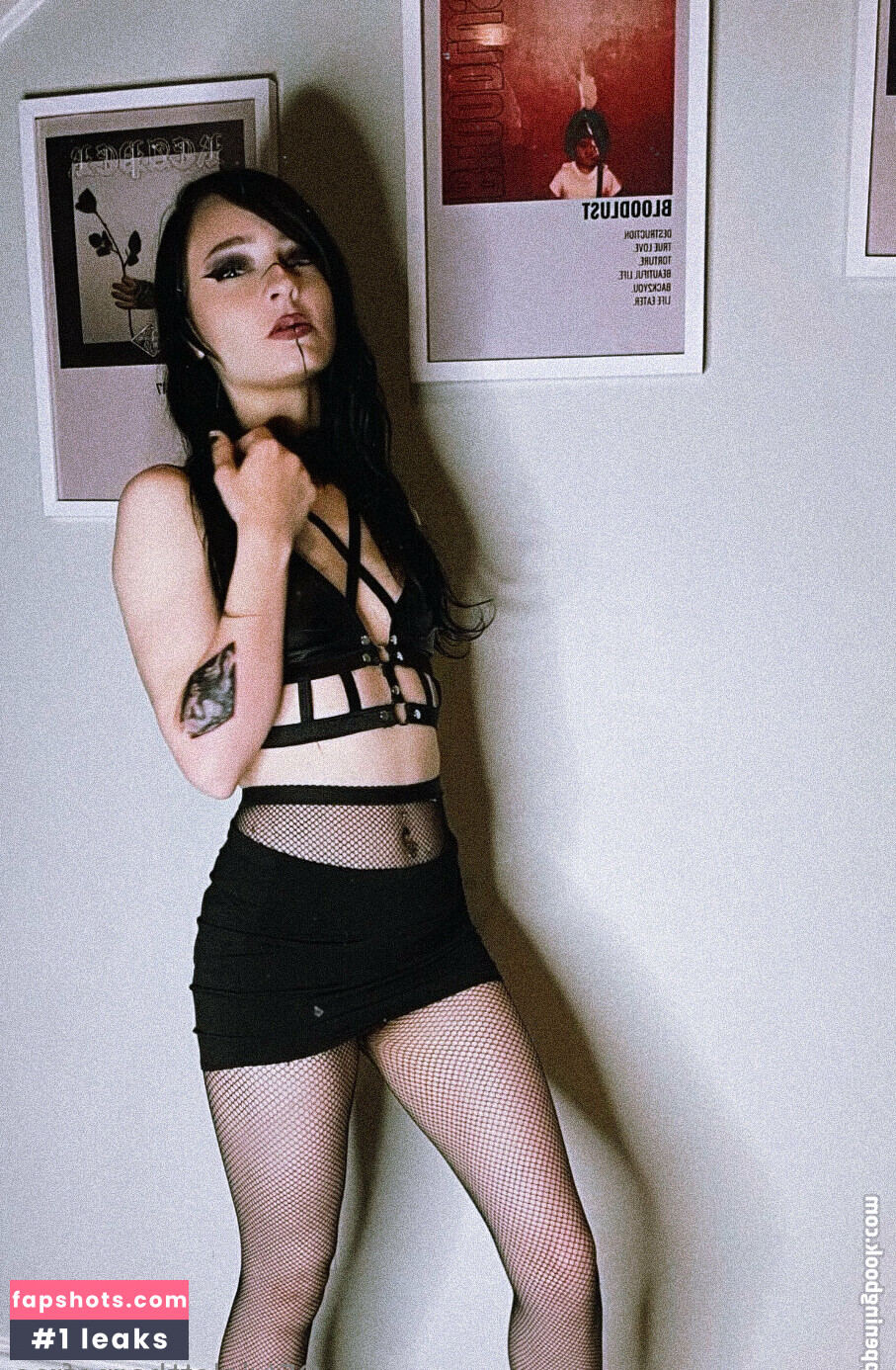 scarletthornefree gallery photo #8