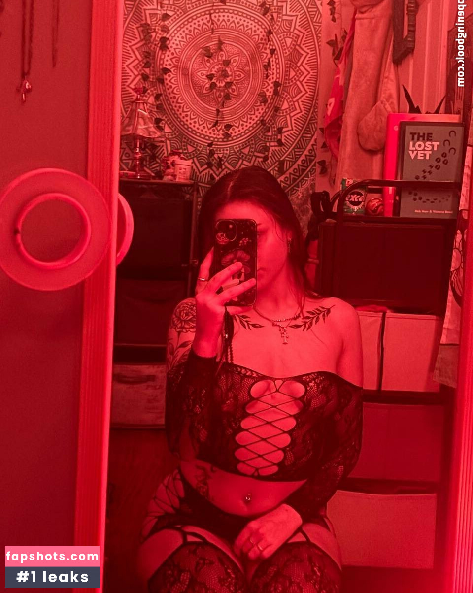 ScarlettMoonn gallery photo #4