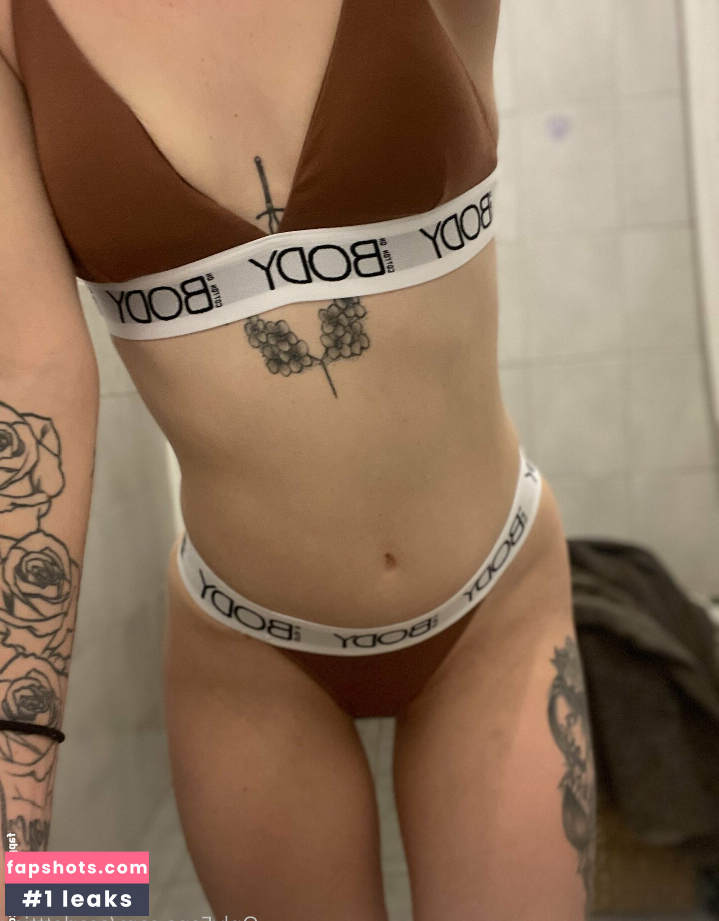 scarletttjay gallery photo #4