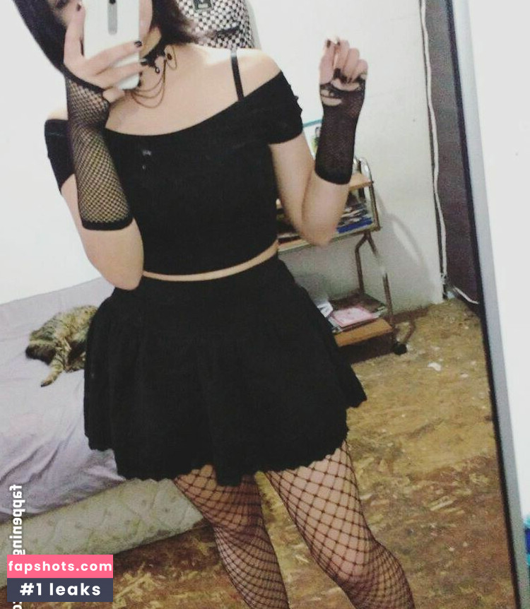 scarmoon22 gallery photo #2