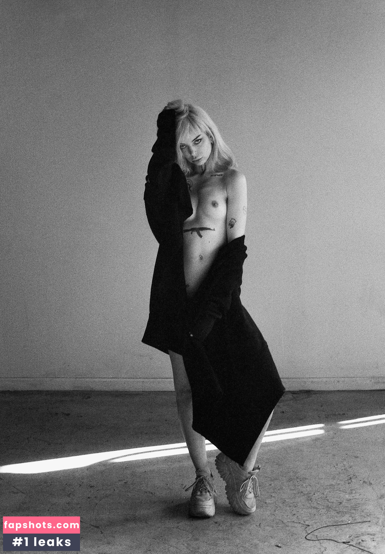 Schanae Jellick gallery photo #10