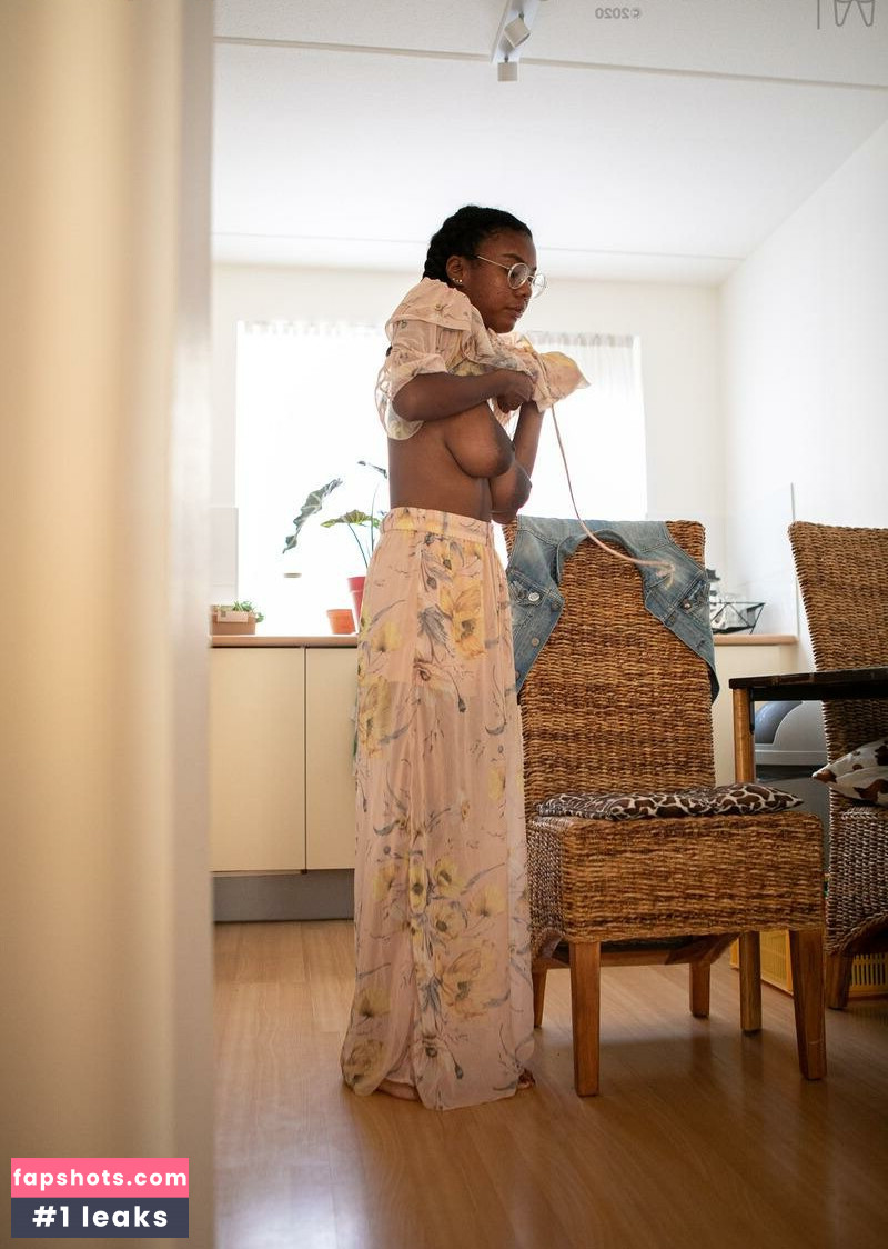 SchwiftyLove gallery photo #34