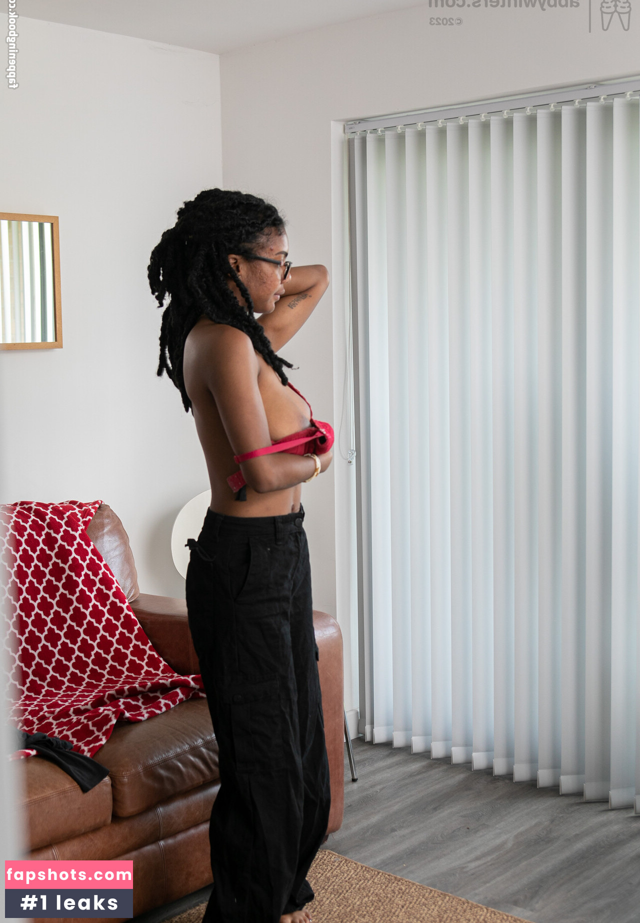 SchwiftyLove gallery photo #5