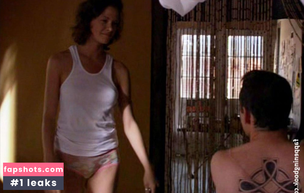 Scottie Thompson gallery photo #12