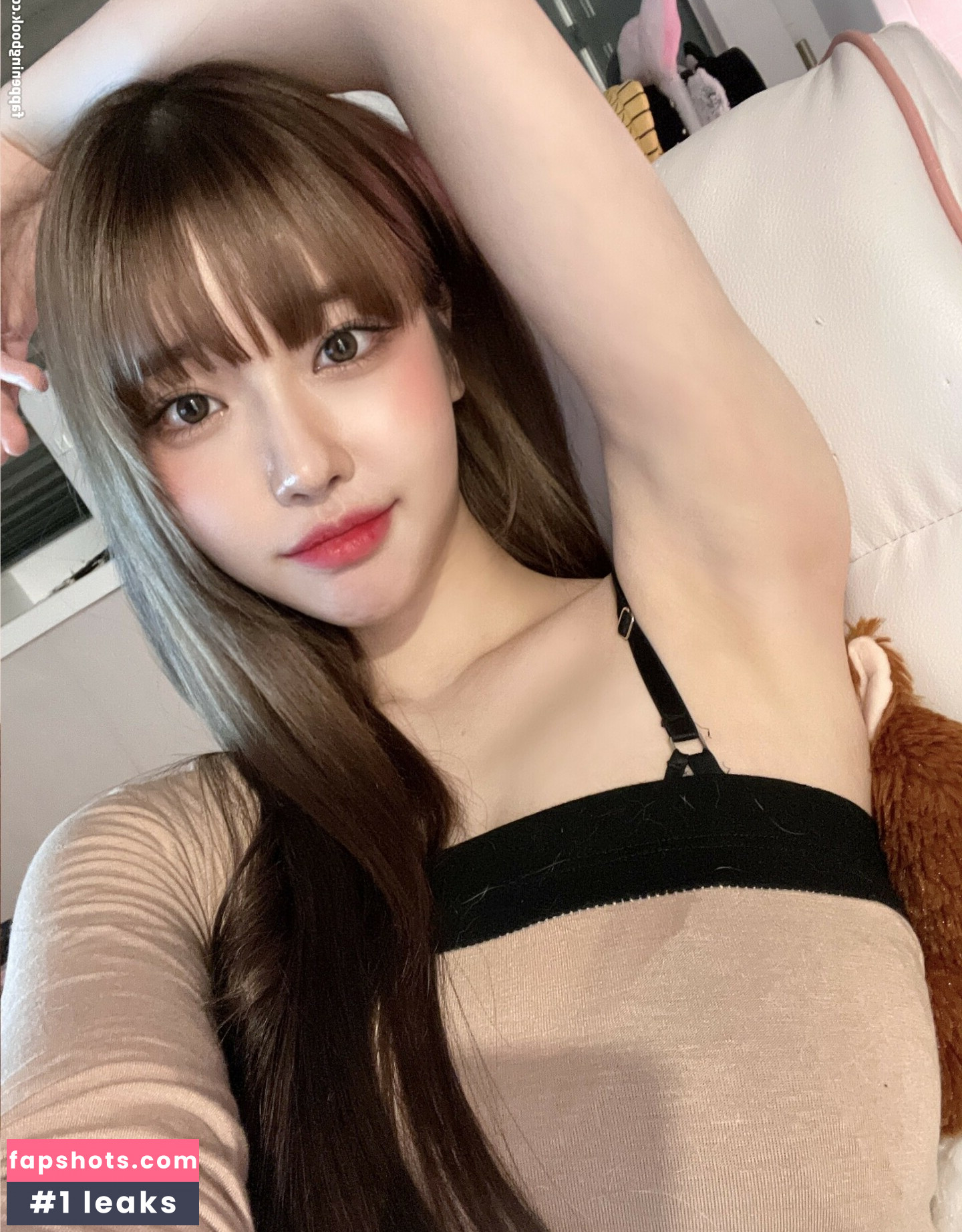 Se Yeon gallery photo #14