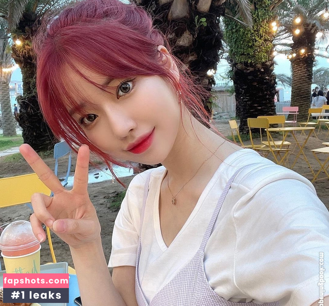 Se Yeon gallery photo #60