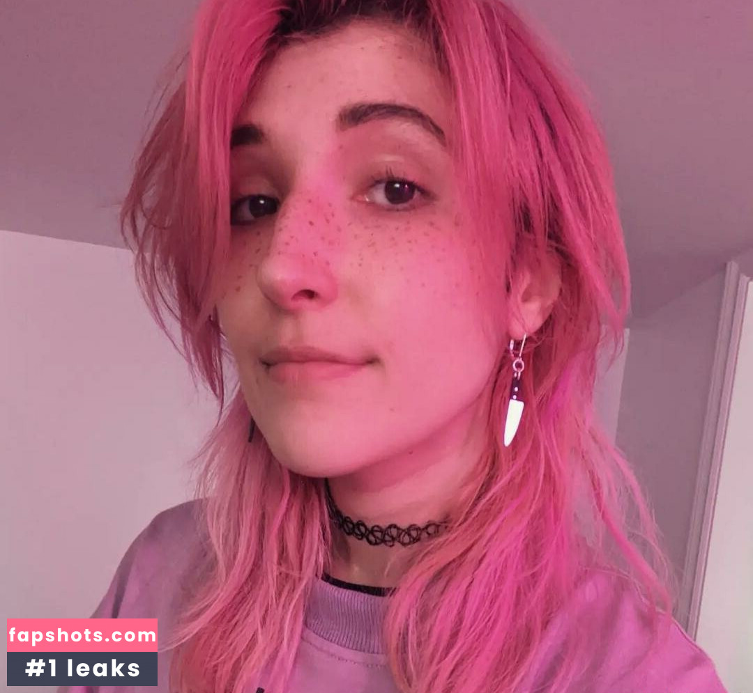 Seafoam Kitten's ASMR gallery photo #2