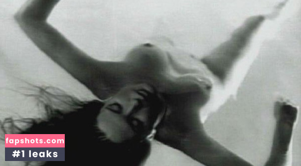 Seana Ryan gallery photo #40