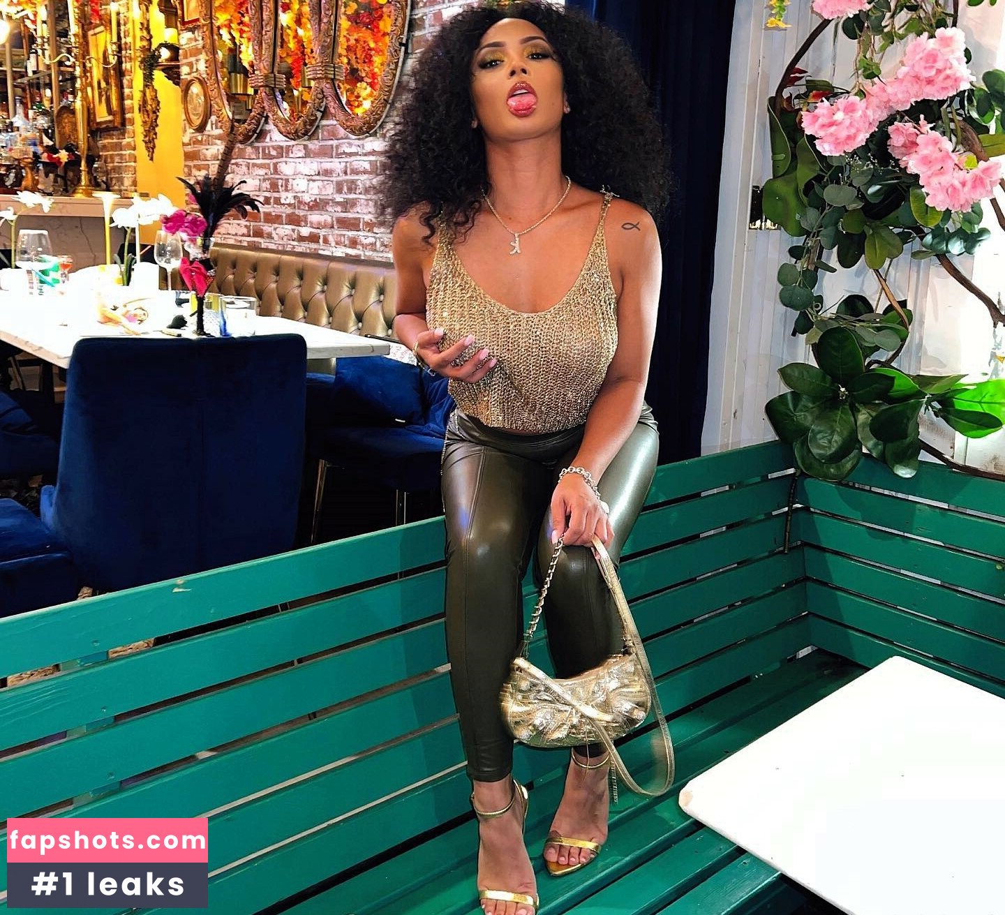 Secret_bombshell Kriz gallery photo #19